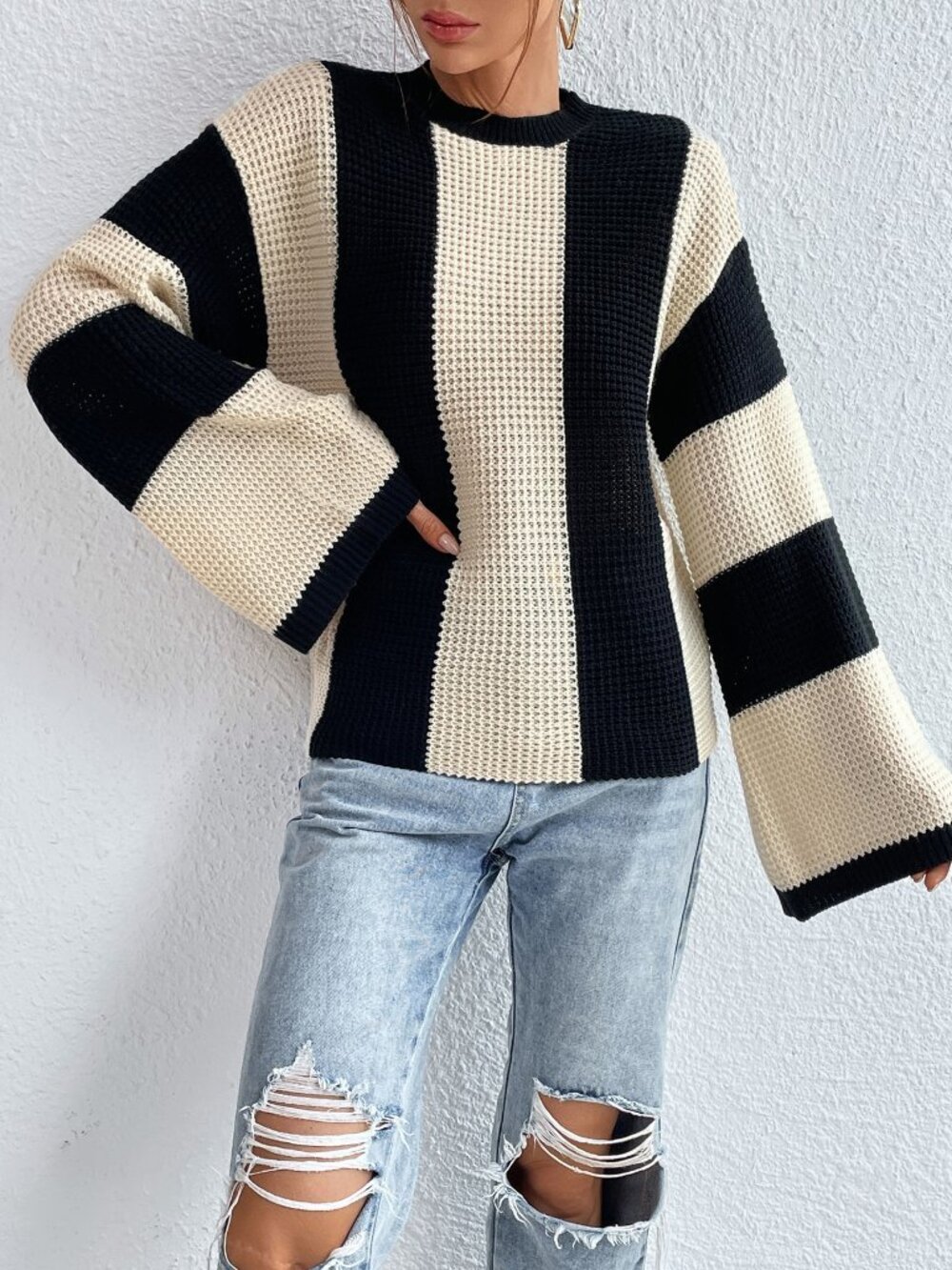 Black And White Casual Women's Two Tone Drop Shoulder Sweater - Picture 5 of 7